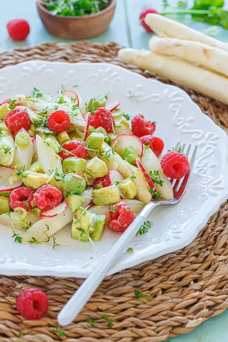 Als Vorspeise oder Beilage ist dieser Salat super geeignet!