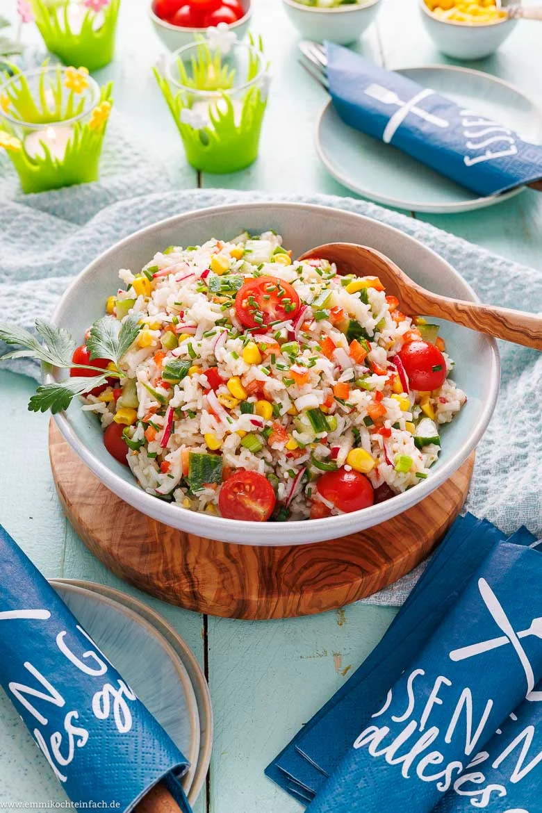 Klassischer Reissalat mit Gemüse