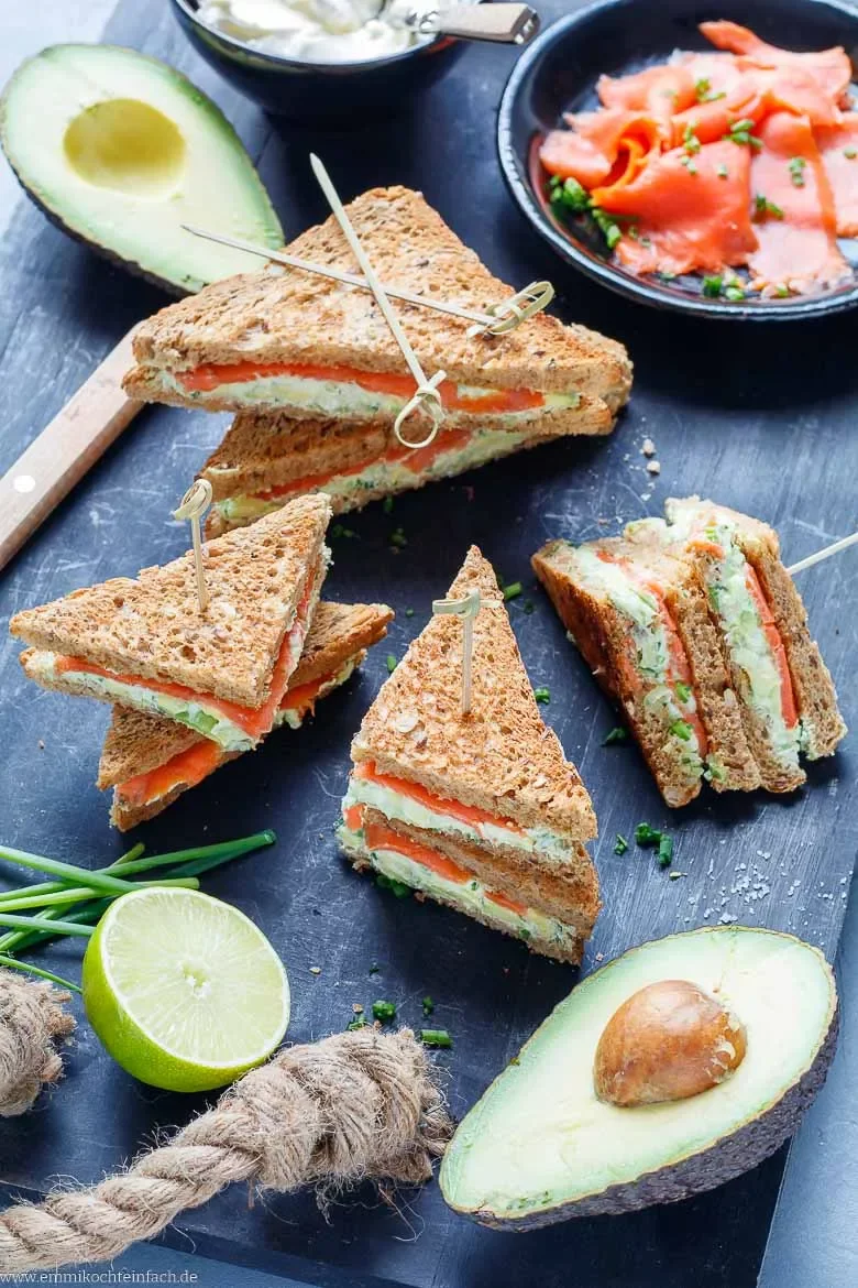 Avocado Sandwich mit Räucherlachs
