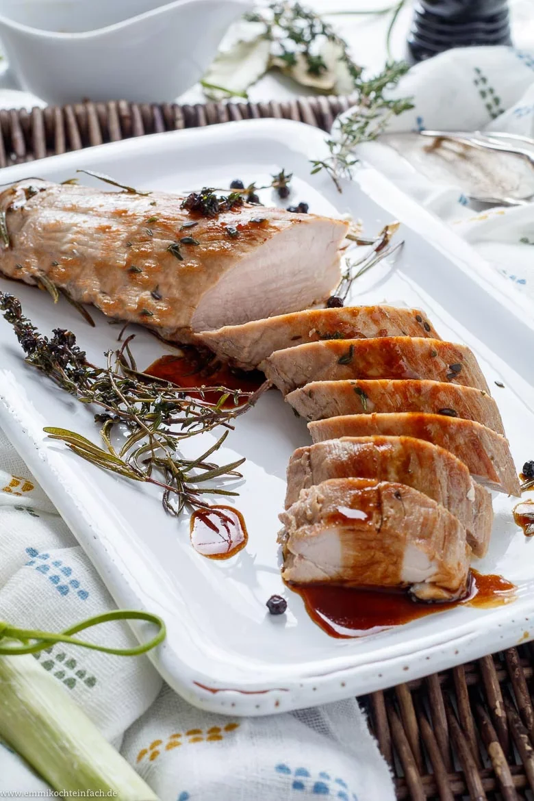 Balsamico Schweinefilet mit Kräuter - www.emmikochteinfach.de