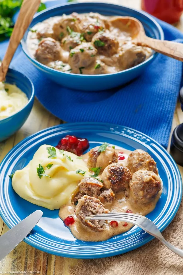 Beilagen zu Köttbullar mit leckerer Soße