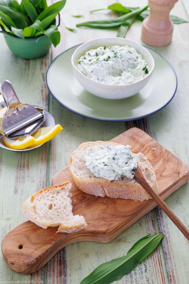 Beilagen zum Bärlauch-Frischkäse-Dip