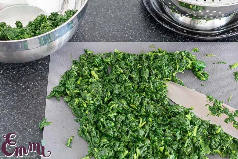 Blattspinat für Cannelloni - www.emmikochteinfach.de