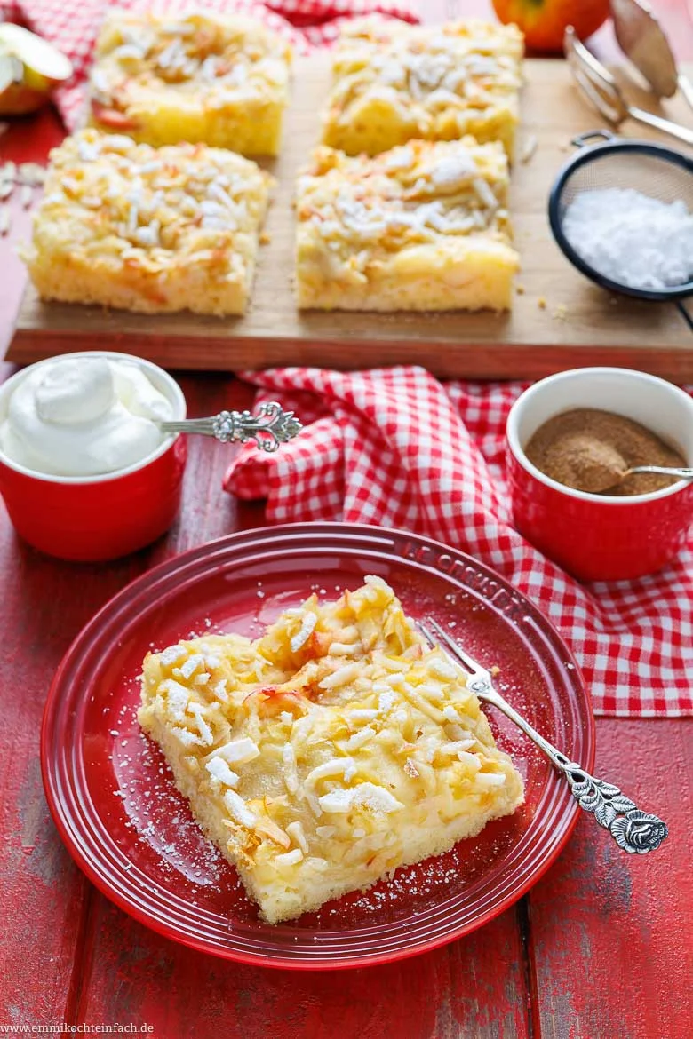 Blechkuchen mit Apfel – schnell und einfach