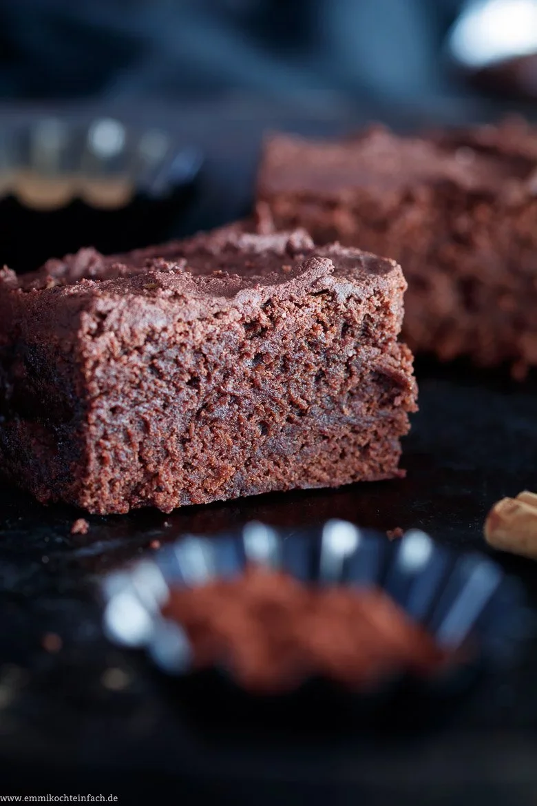 Brownies mit Zimt-Kakao-Frosting - www.emmikochteinfach.de