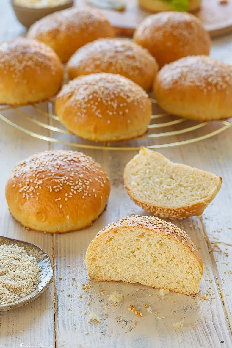 Burger Buns zubereiten, aufbewahren, einfrieren und servieren