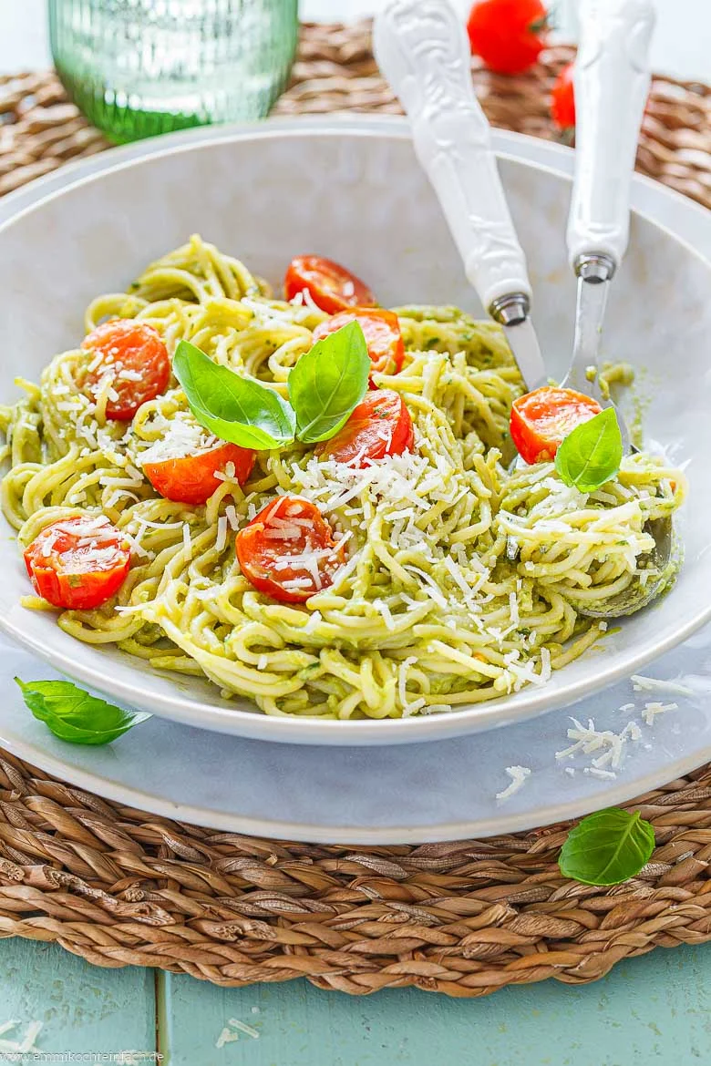 Cremige Avocado Pasta
