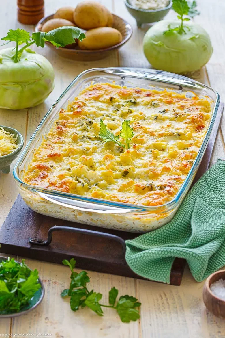 Kohlrabi-Auflauf mit Kartoffeln und Käsekruste