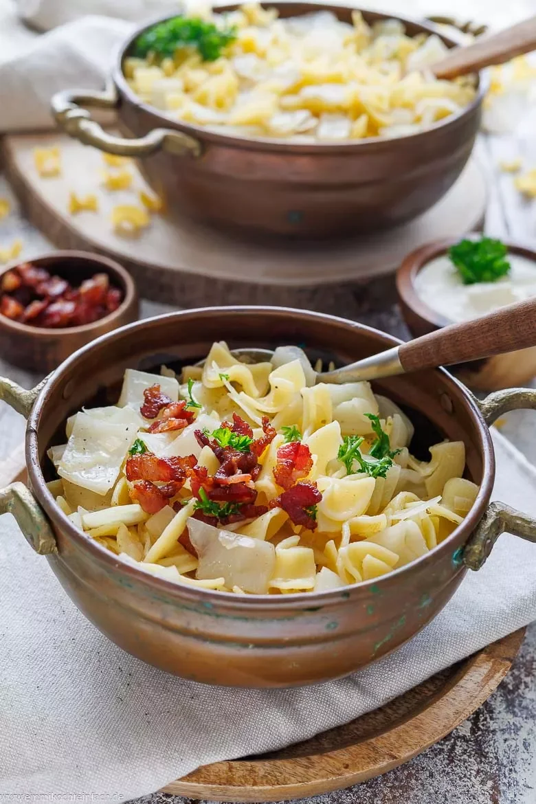 Deftiges Fleckerl Rezept wie von Oma mit Bauchspeck