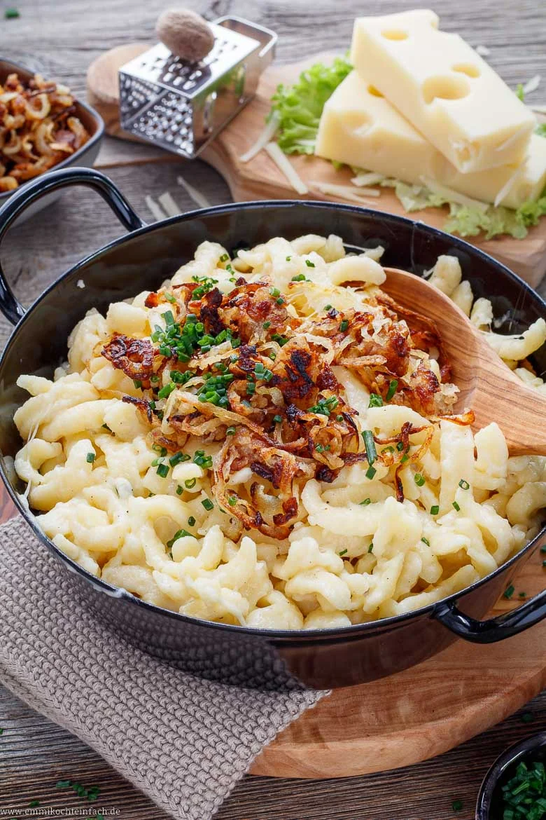 Die Zutaten für Käsespätzle sind überschaubar.