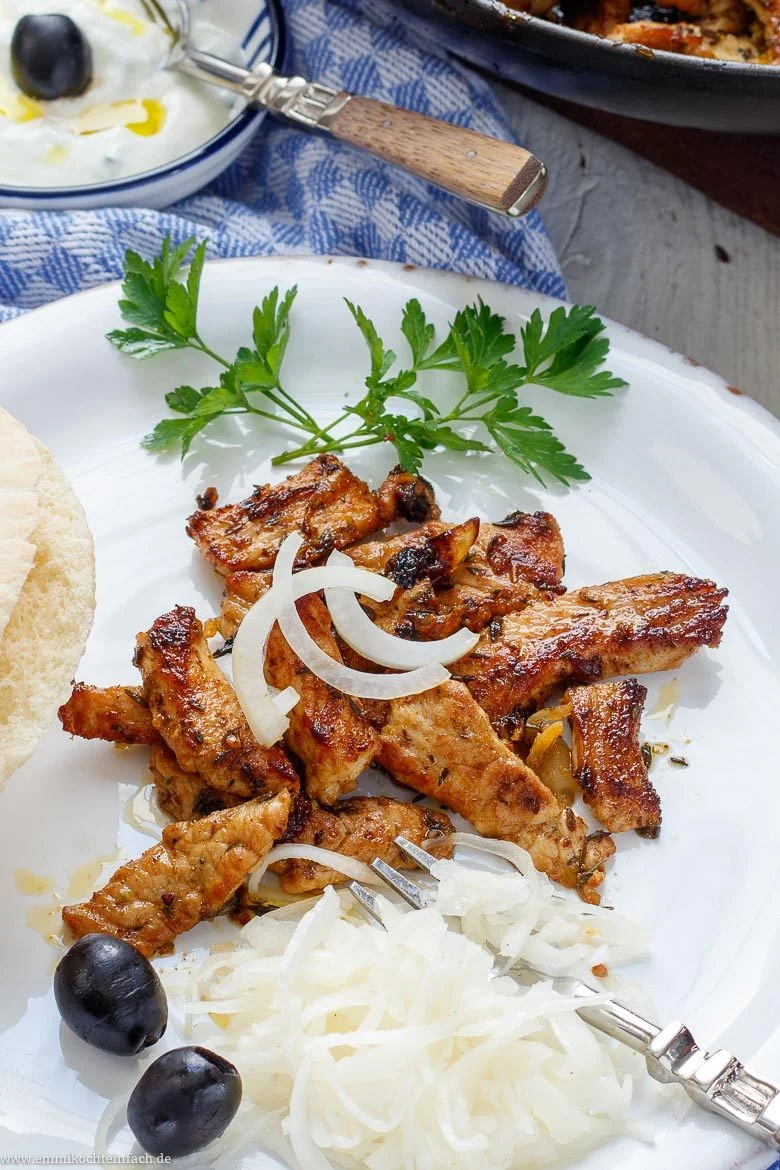 Einfaches Gyros Rezept - www.emmikochteinfach.de