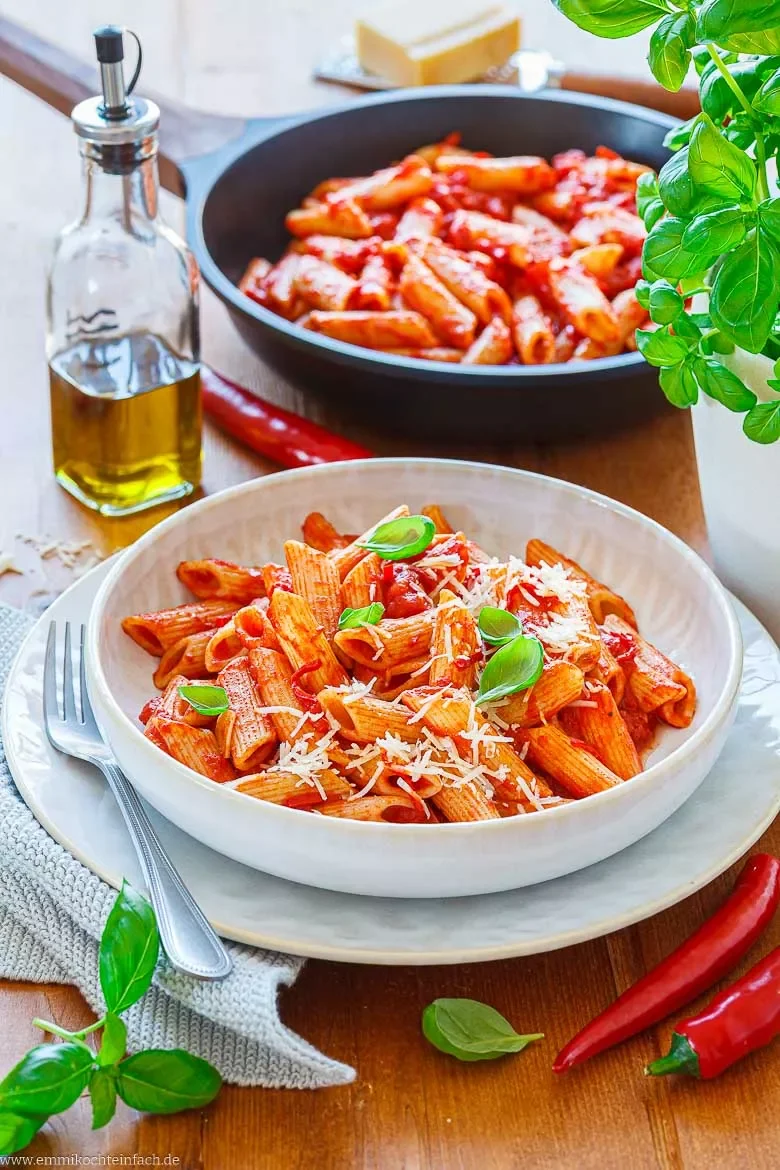 Penne Arrabiata – fruchtig-scharf wie vom Italiener