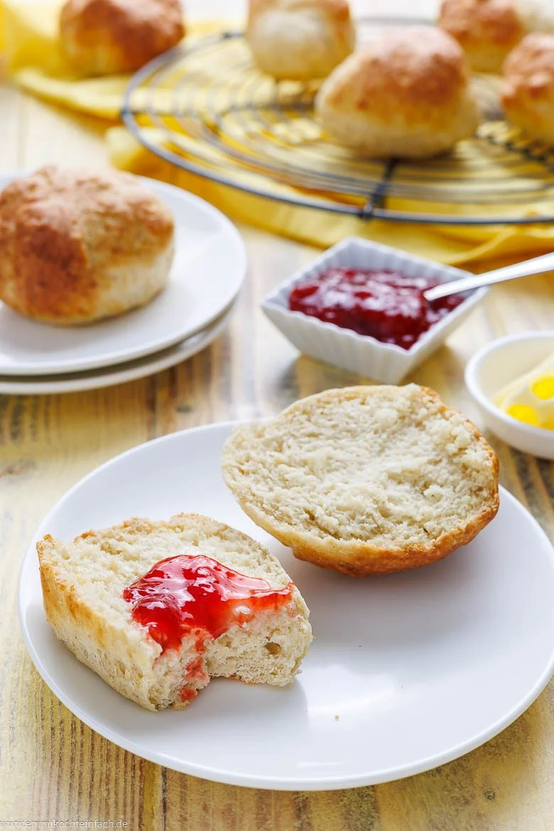 Fluffige Quarkbrötchen – schnell und einfach