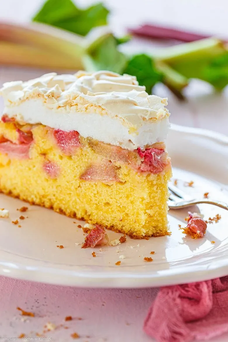Einfaches Rezept für Rhabarberkuchen mit Baiser