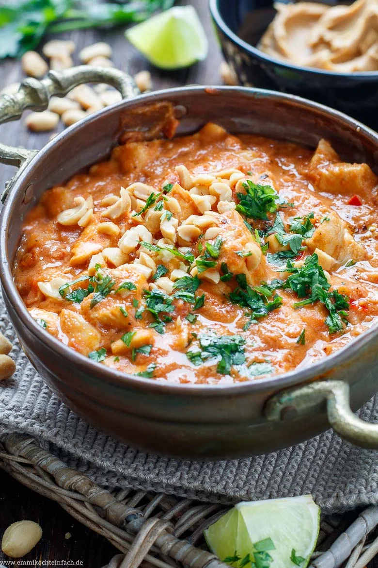 Erdnuss Hähnchen Topf - www.emmikochteinfach.de