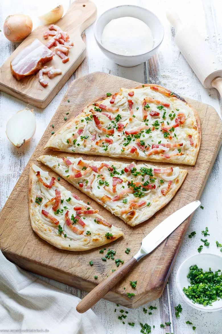 Flammkuchenteig selber machen ganz einfach