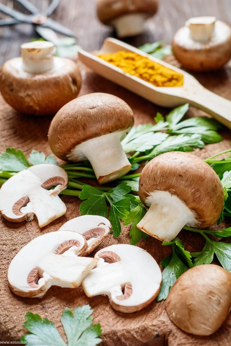 Frische Champignons für die Suppe