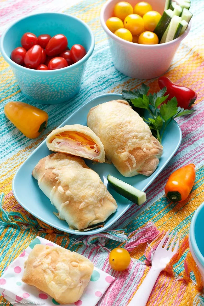 Gefüllte Käse-Schinken Taschen - www.emmikochteinfach.de