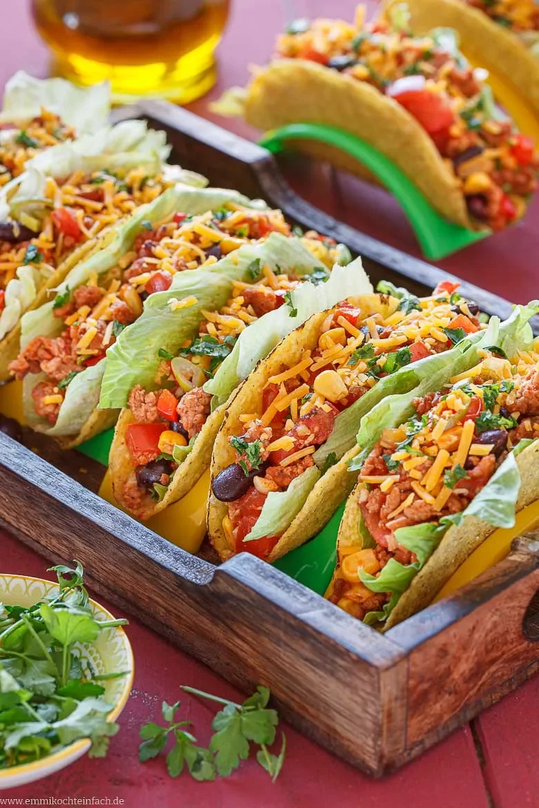 Gefüllte vegetarische Tacos mit Sojahack