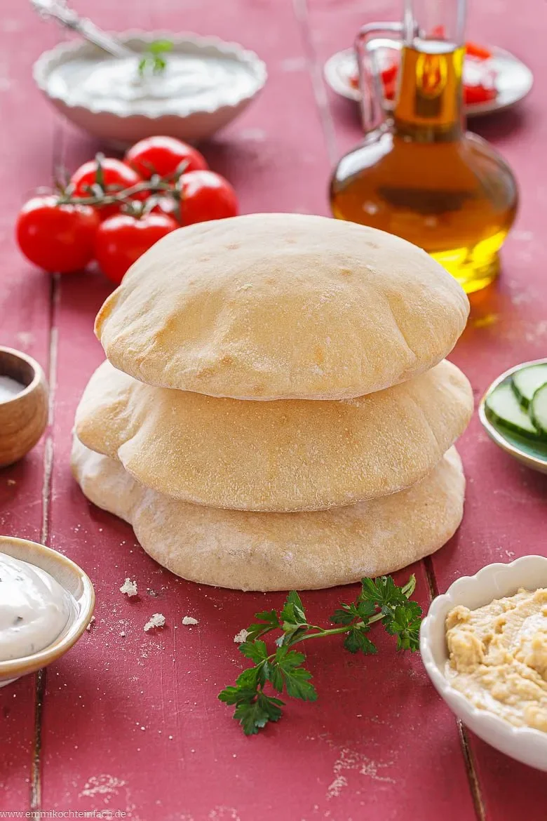 Griechisches Pita-Brot einfach im Ofen backen