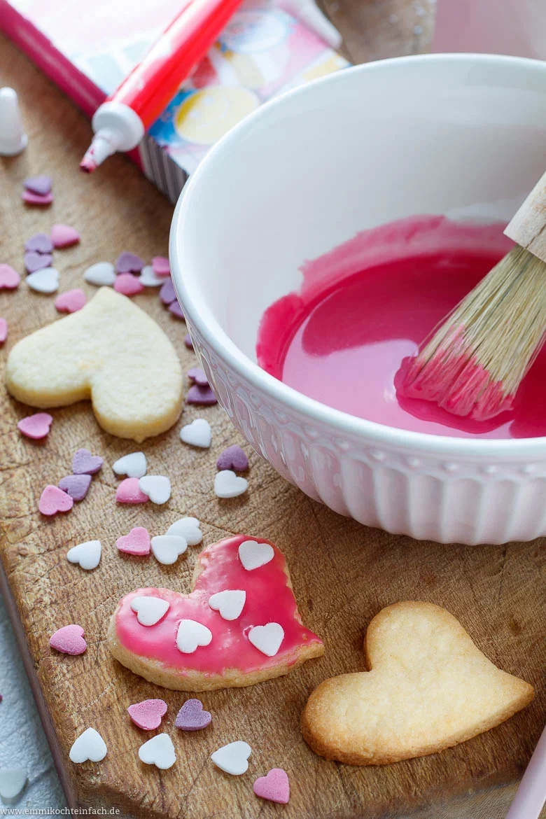 Herzplätzchen zum Valentinstag, zur Hochzeit oder zum Muttertag