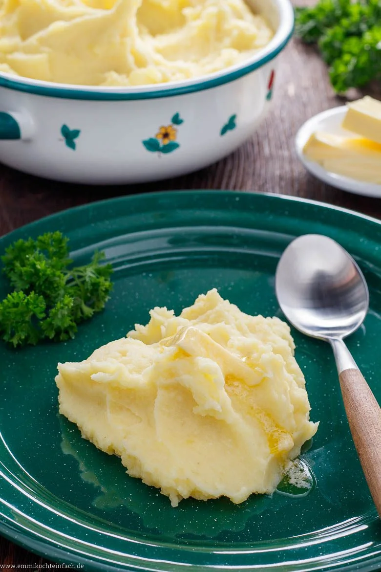 Kartoffelpüree einfach selber machen - www.emmikochteinfach.de