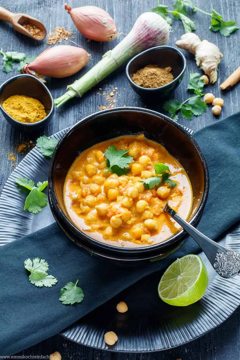 Kichererbsen-Curry Rezept mit Kokosmilch und Gemüse