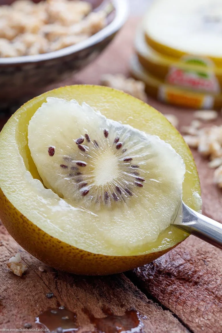 Chia Bowl mit SunGold Kiwi im Einmachglas to go