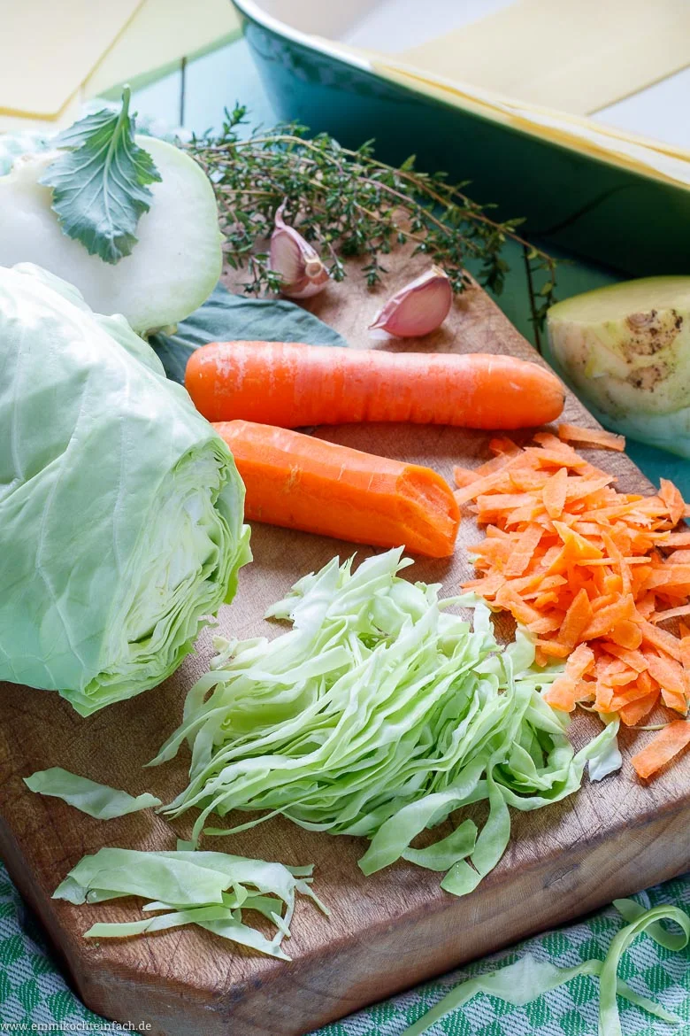 Gemüselasagne mit Spitzkohl und Möhren
