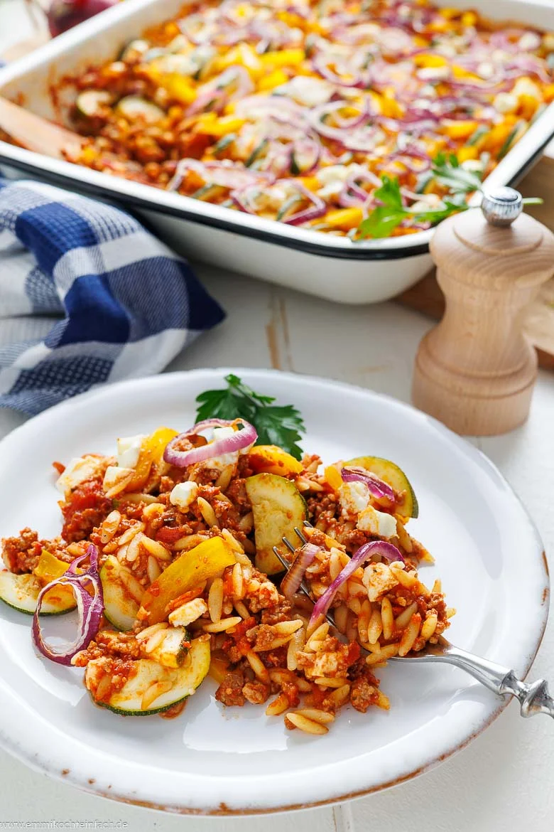 Kritharaki-Auflauf mit Hackfleisch und Feta