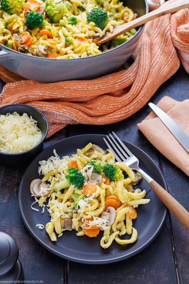 Leckere Spätzlepfanne – mit Gemüse und Sahne