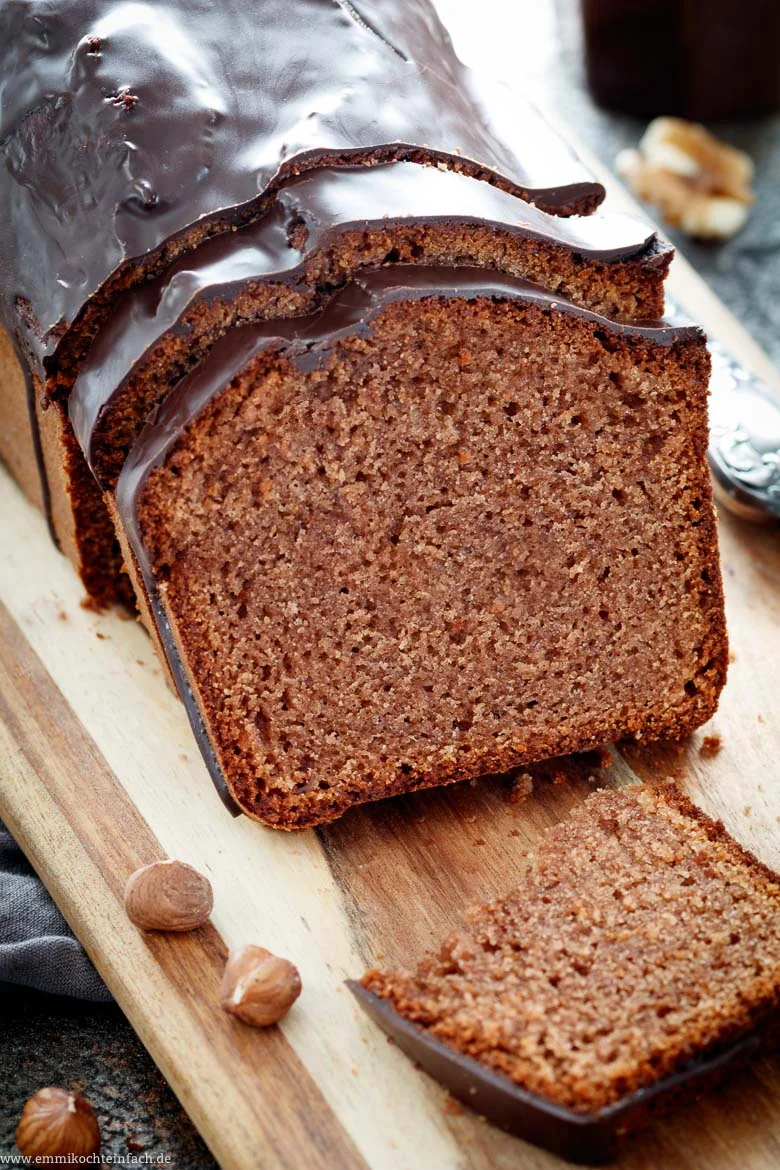 Saftiger Schoko-Nuss-Kuchen