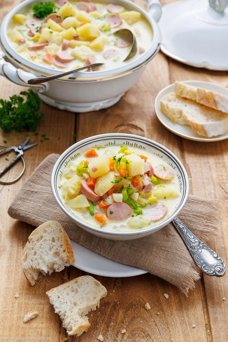 Omas herzhafte Kartoffelsuppe mit viel Aroma