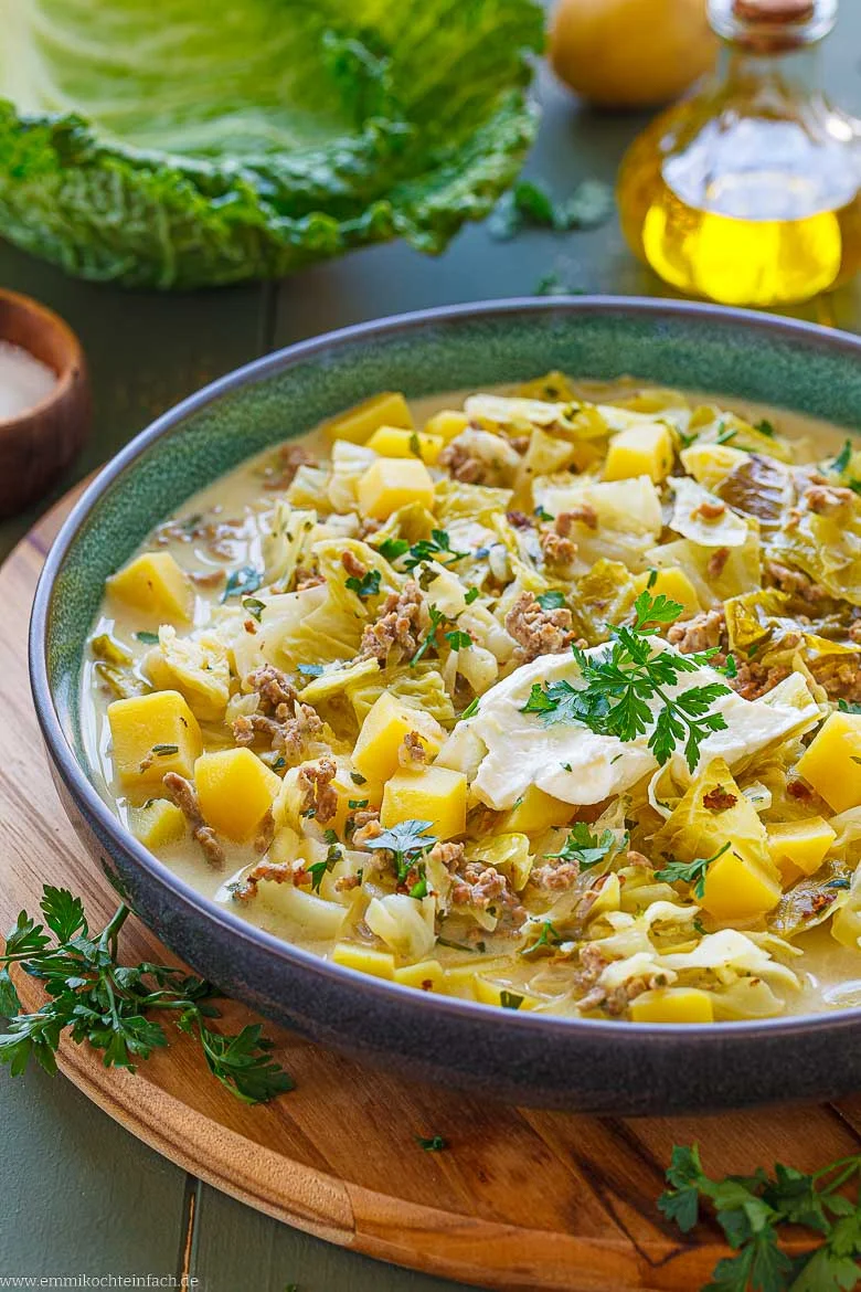 Wirsingeintopf mit Hackfleisch und Kartoffeln