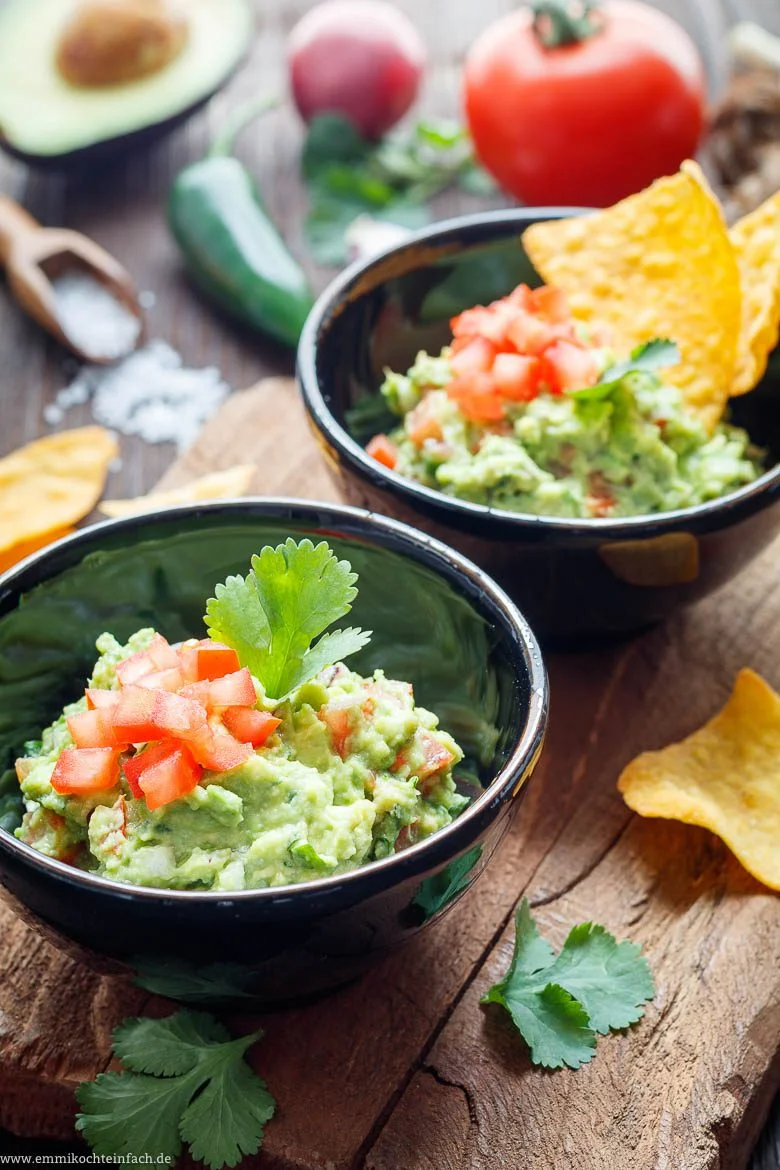Original Guacamole selber machen – mexikanisches Avocado-Dip Rezept