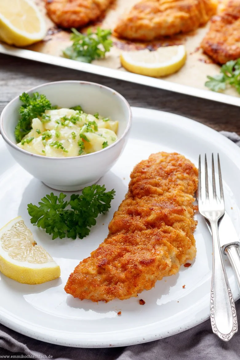 Panierte Schnitzel aus dem Ofen - www.emmikochteinfach.de