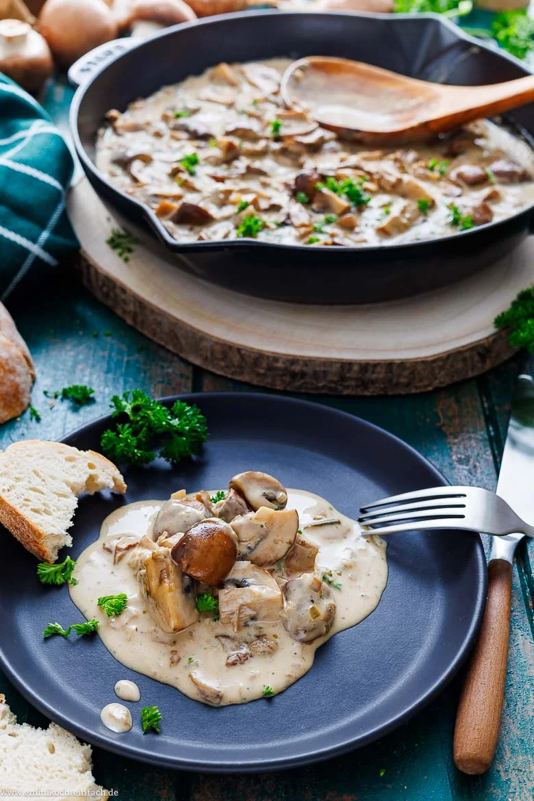 Pilzragout auf dem Teller