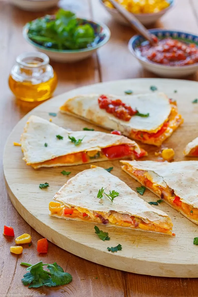 Quesadillas als vegetarisches Fingerfood serviert
