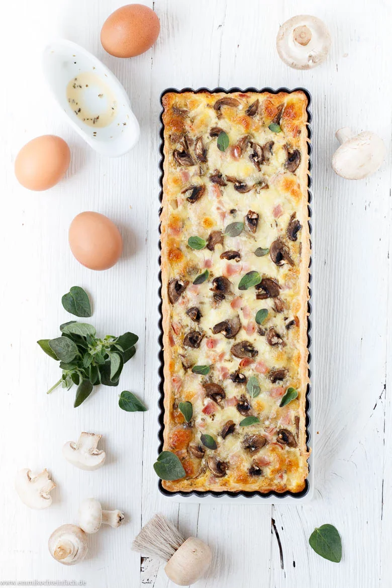 Schinken Quiche mit Champignons und Mozzarella