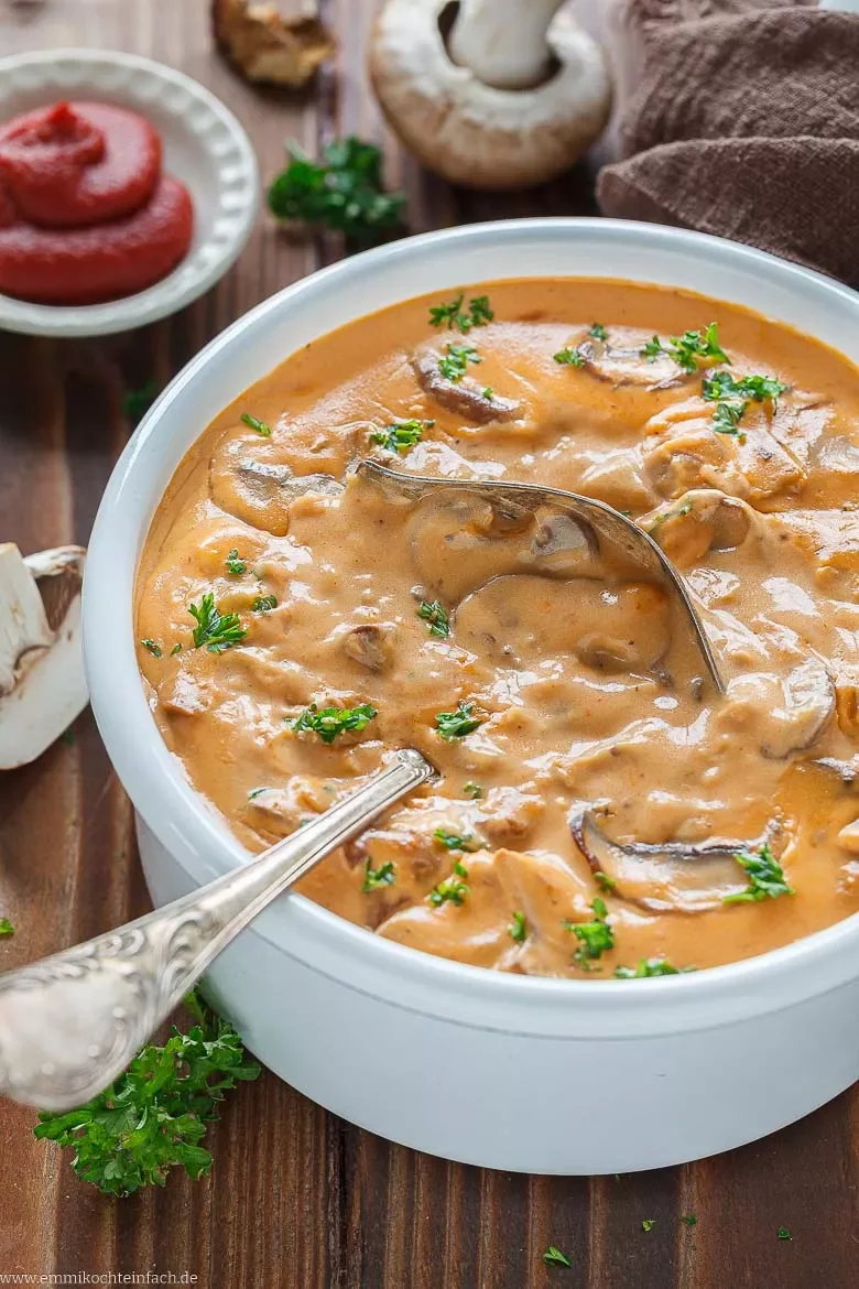 Rahmsoße mit Champignons, Steinpilzen und Shiitake