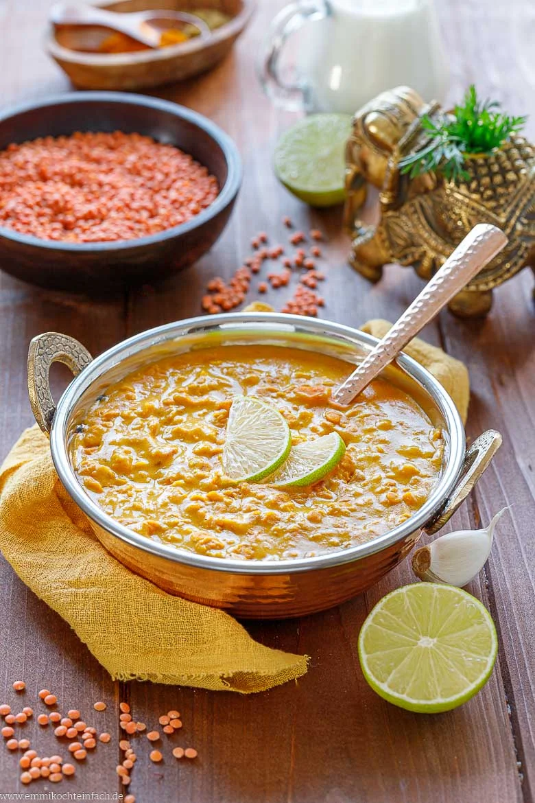 Rote Linsensuppe mit Kokosmilch
