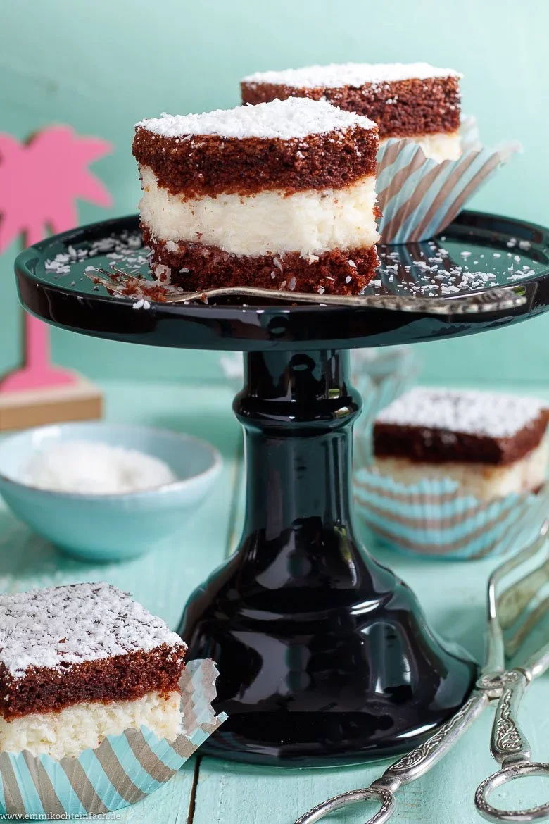 Saftiger Griesskuchen mit Kokosschicht- www.emmikochteinfach.de