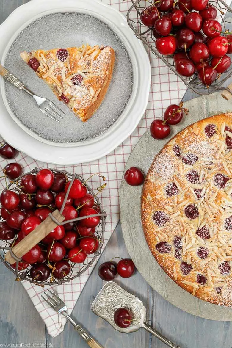 Schneller Kirschkuchen aus saftigem Rührteig