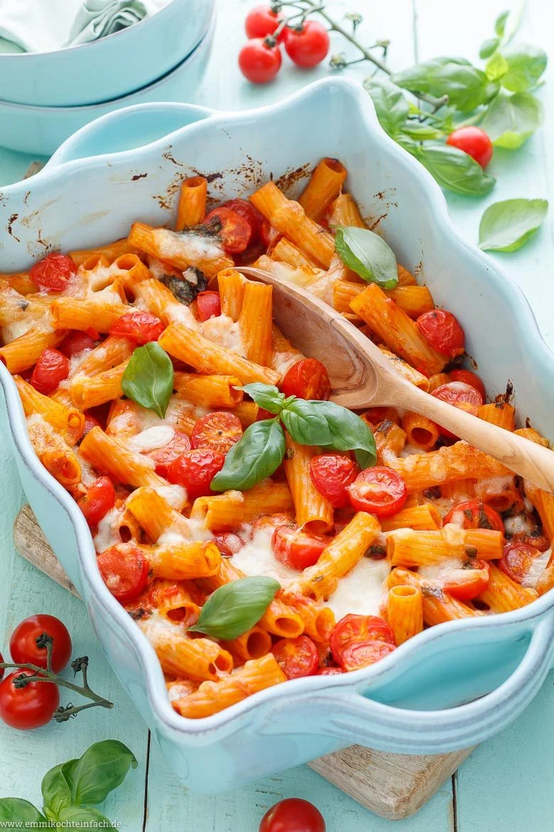 Schneller Nudelauflauf Tomate Mozzarella