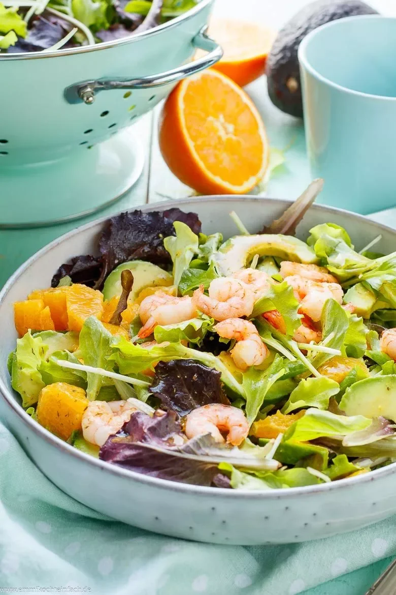 Schneller und fruchtiger Garnelensalat