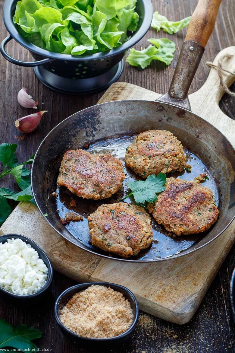 Semmelbrösel Frikadellen mit Feta - www.emmikochteinfach.de