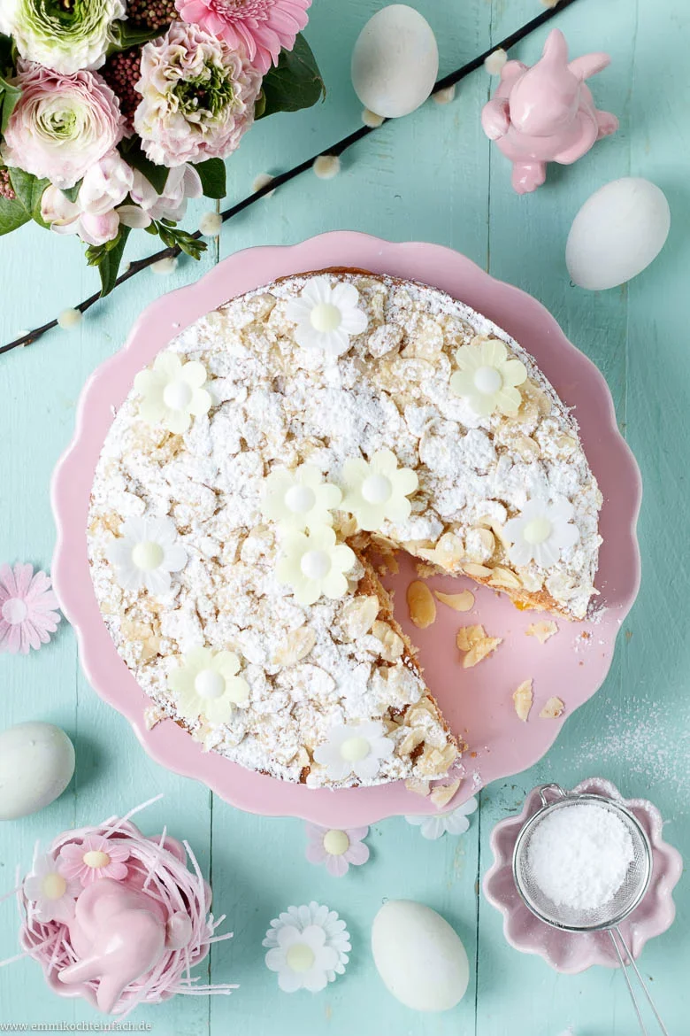 Spanischer Osterkuchen mit Marmeladenfüllung