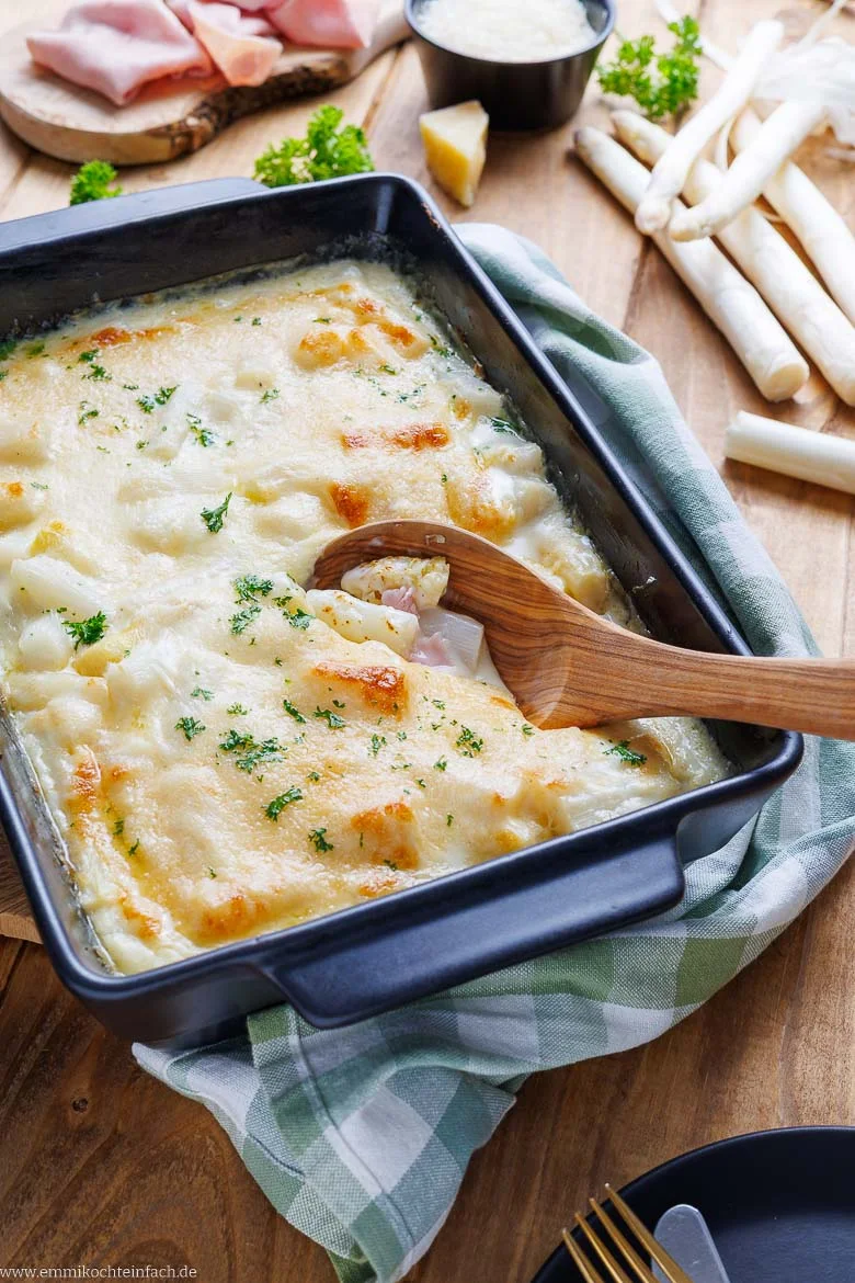 Spargelauflauf mit Kartoffeln und Kochschinken