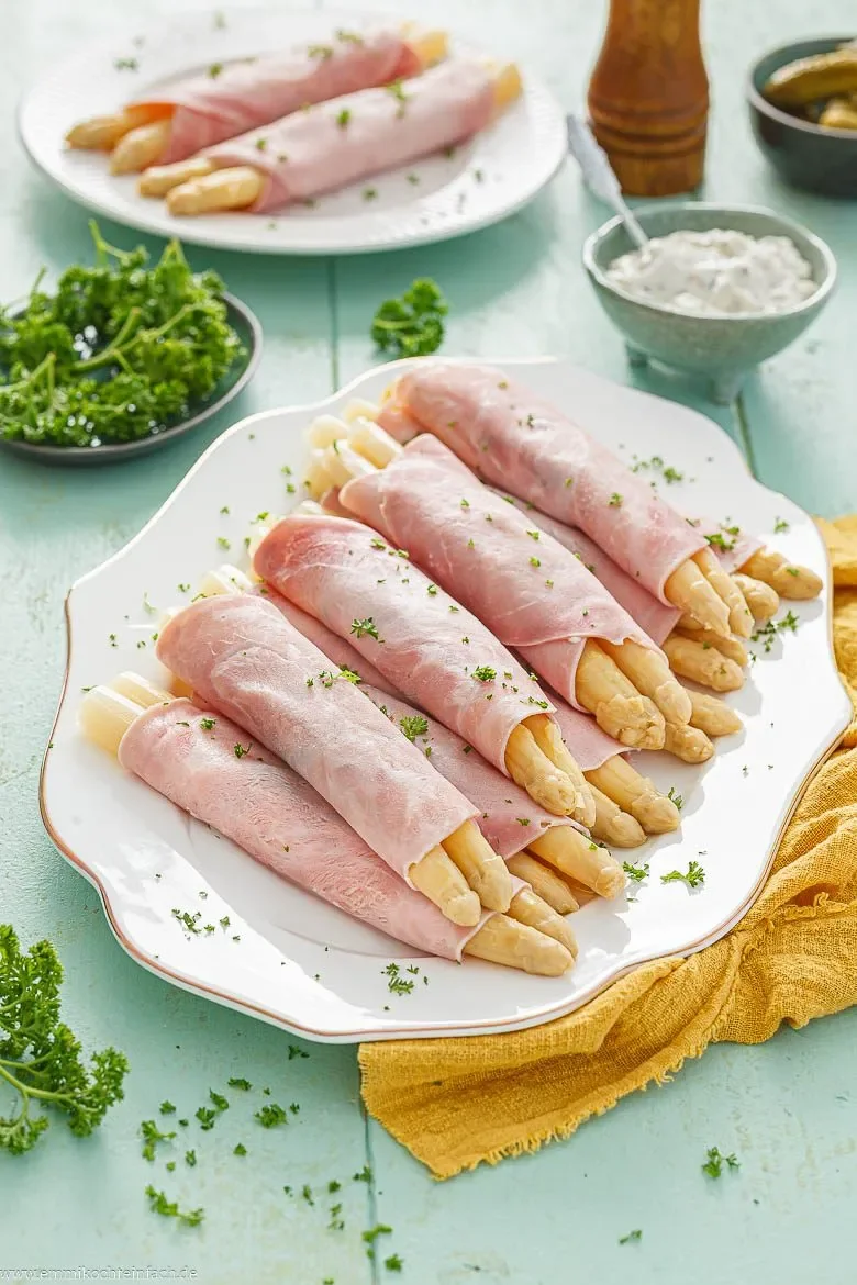 Spargelröllchen klassisch