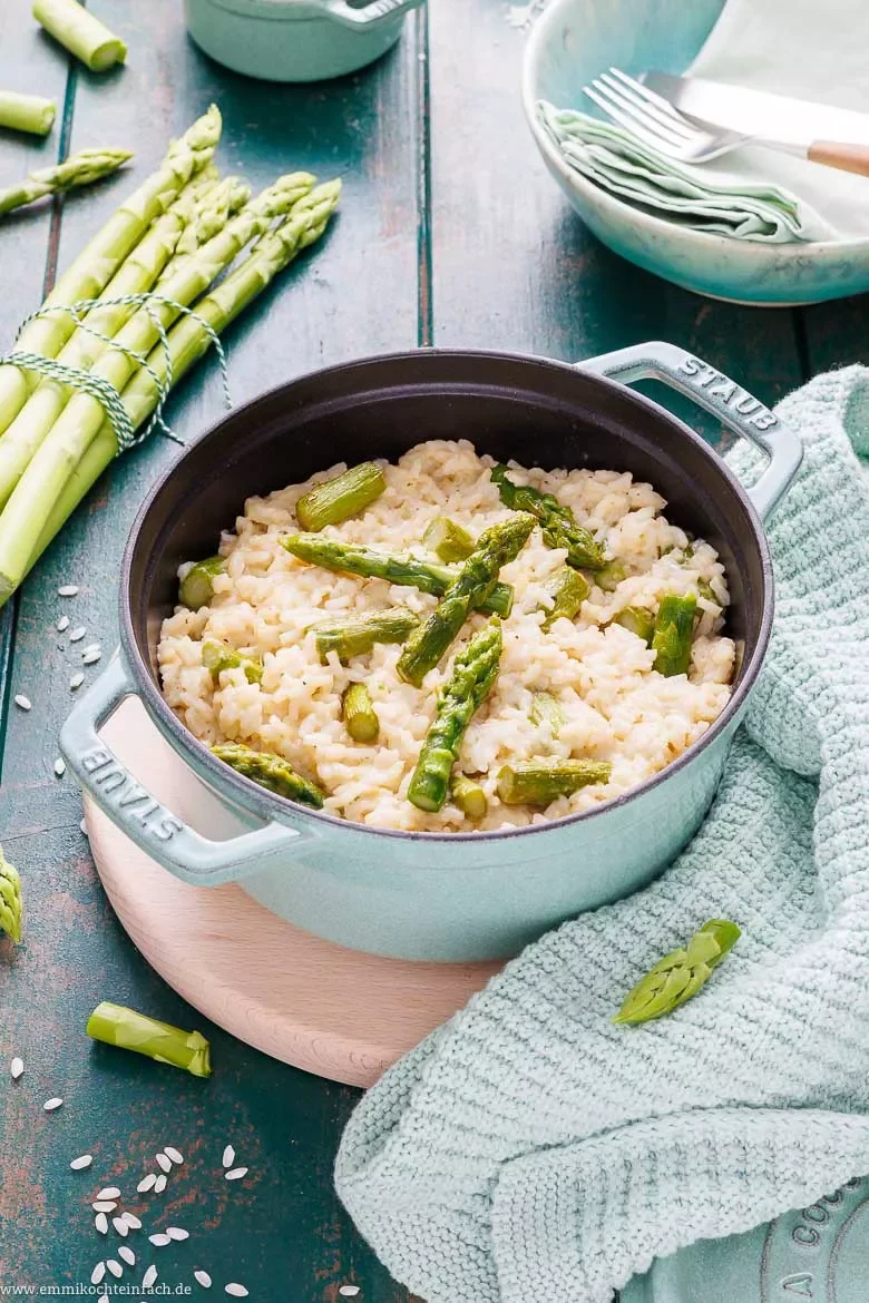 Spargelrisotto mit grünem Spargel - www.emmikochteinfach.de